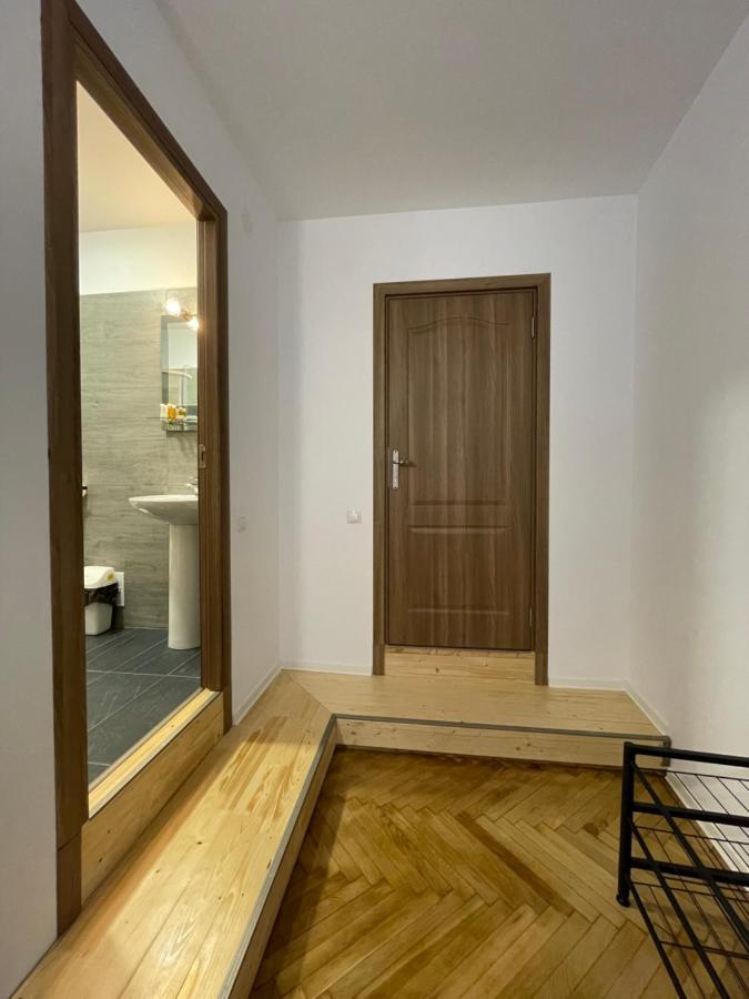 Schei Central Studios In The Heart Of Brassó Kültér fotó