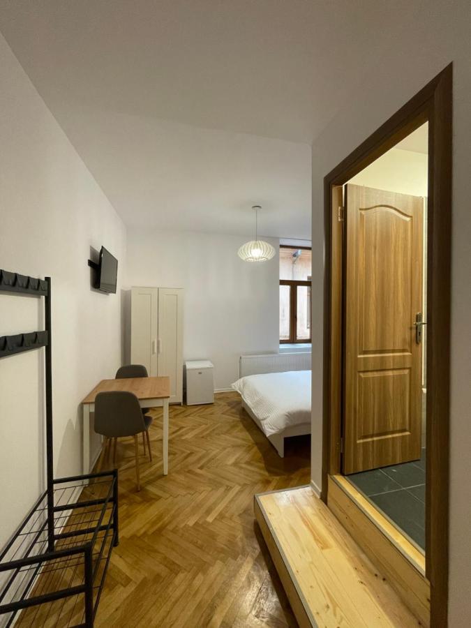 Schei Central Studios In The Heart Of Brassó Kültér fotó